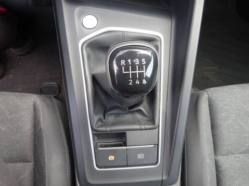 Volkswagen Golf (2021) 1,0TSi /81kW Life - fotka 8 z 28