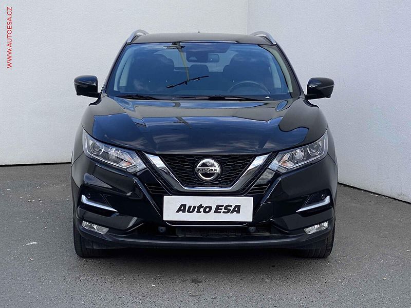 Nissan Qashqai (2019) 1.3 DiG-T, N-Connecta, panor - fotka 2 z 17