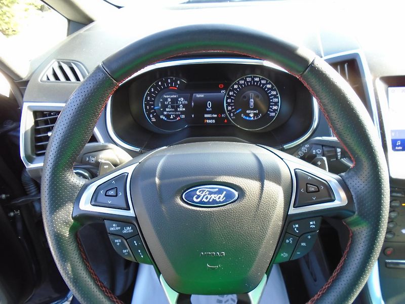 Ford S-MAX 2.0EcoBlue 140kW AWD ST-Line A - fotka 24 z 51