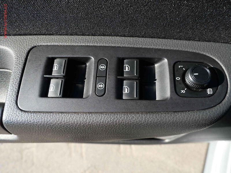 Volkswagen Sharan (2018) 2.0 TDi, Comfortline, DSG - fotka 15 z 28