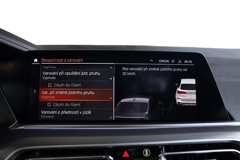 BMW X5 xDrive30d - fotka 20 z 30