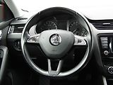 Škoda Octavia (2015) 2.0 TDi, ČR, DSG, bixen - náhled 14
