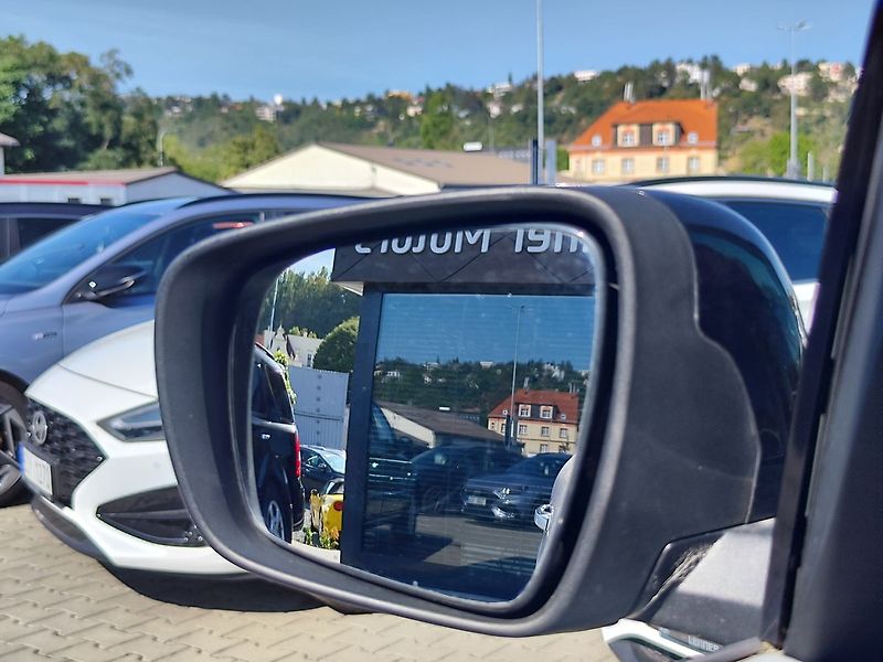 Renault Espace 1.8 TCE/165kW Intens AT - fotka 17 z 35