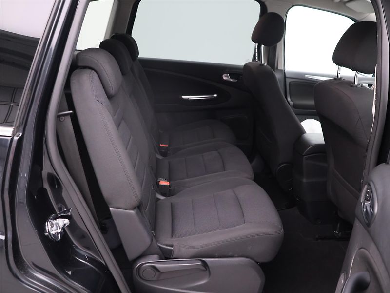 Ford S-MAX 2,0 TDCI 103kW Convers+ 7-Míst - fotka 14 z 32