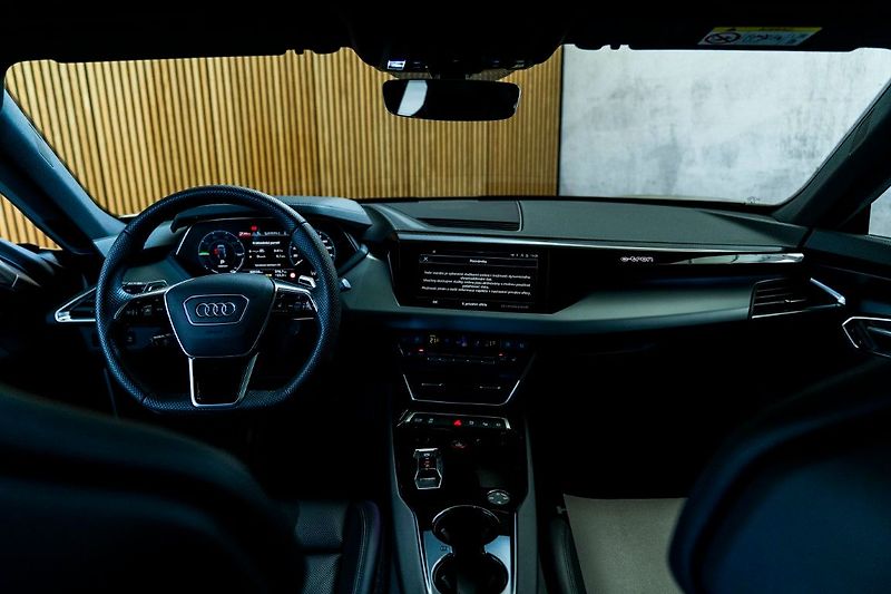 Audi Ostatní 350kW Laser HUD NightV ZÁRUKA - fotka 20 z 42