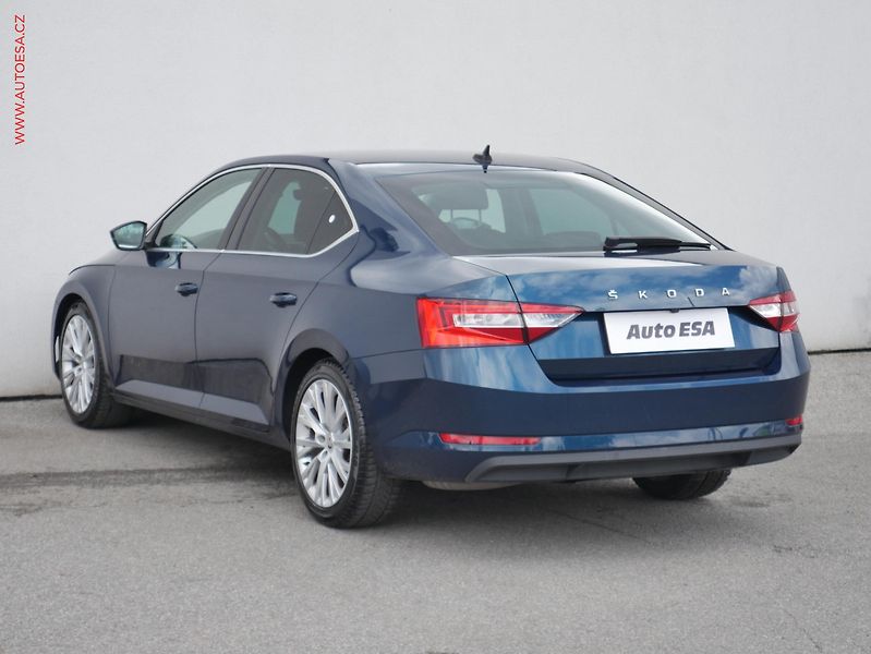 Škoda Superb (2022) 1.5 TSi, Style, LED, navi - fotka 6 z 29