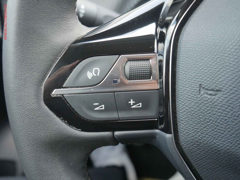 Peugeot 208 (2022) 1.2PT, 1.maj,ČR, Active - fotka 14 z 15