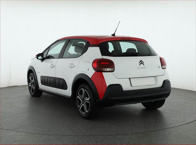 Citroën C3 (2018) 1.2 PureTech, Tempomat - fotka 4 z 16