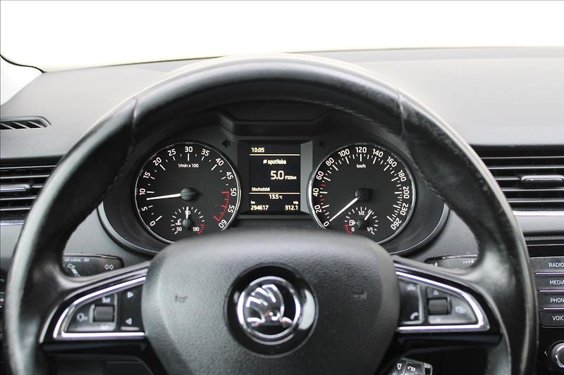 Škoda Octavia 1.6 TDI/81 kW/Ambition/ CZ - fotka 16 z 39