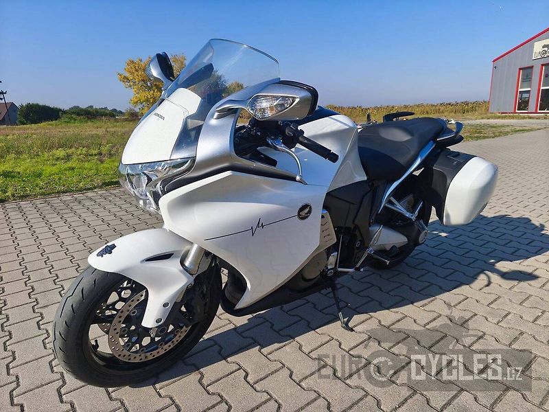 Honda VFR 1200 F (2010) - fotka 3 z 12