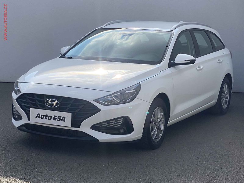 Hyundai i30 (2021) 1.6 CRDi, 1.maj,ČR, Comfort - fotka 3 z 17
