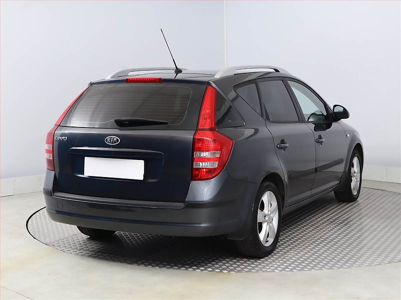 Kia Ceed (2009) 1.6 CVVT, nová STK, pěkný stav - fotka 5 z 15