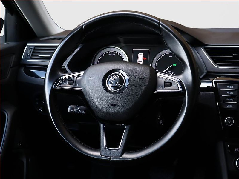Škoda Superb (2016) Laurin&Klement 2.0 TDI, 4X4 - fotka 14 z 23