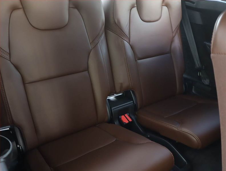 Volvo XC90 (2018) T8 Twin Engine AWD - fotka 18 z 19