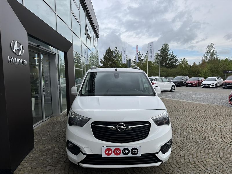 Opel Combo 1,5 TDCi, ELEGANCE, 5 míst - fotka 2 z 25