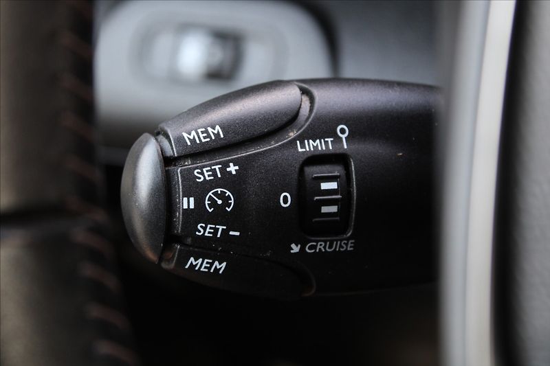 Peugeot Rifter 1,5 HDi  ČR,ALLURE,TAŽNÉ - fotka 15 z 23