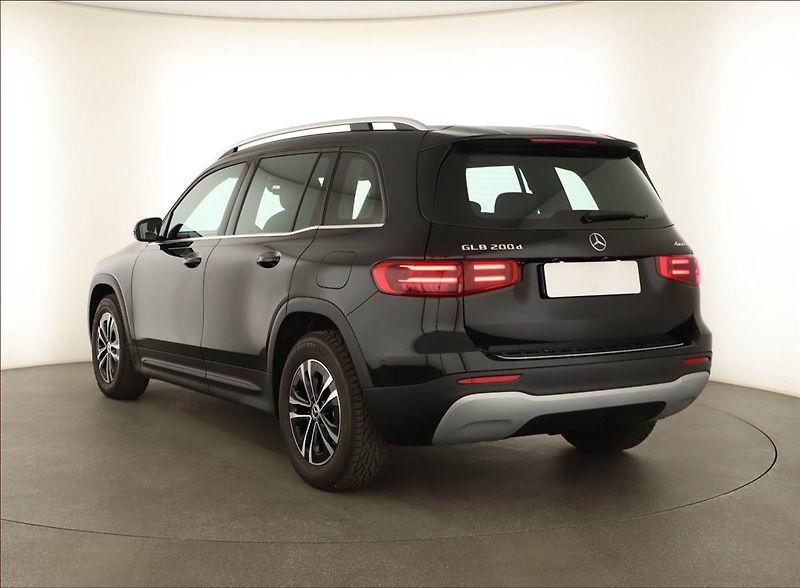 Mercedes-Benz GLB (2024) 200 d 4MATIC - fotka 4 z 20