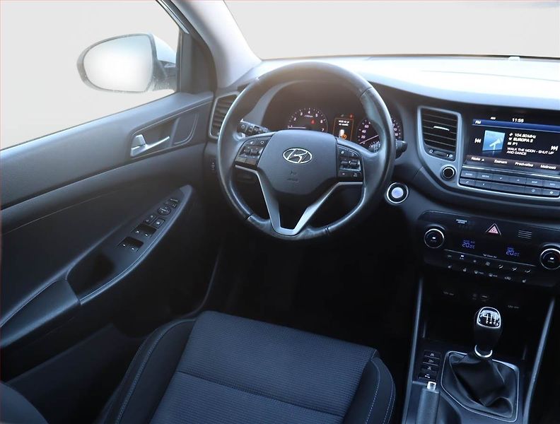 Hyundai Tucson (2016) 1.6 T-GDI, 4X4, Serv.kniha - fotka 7 z 22