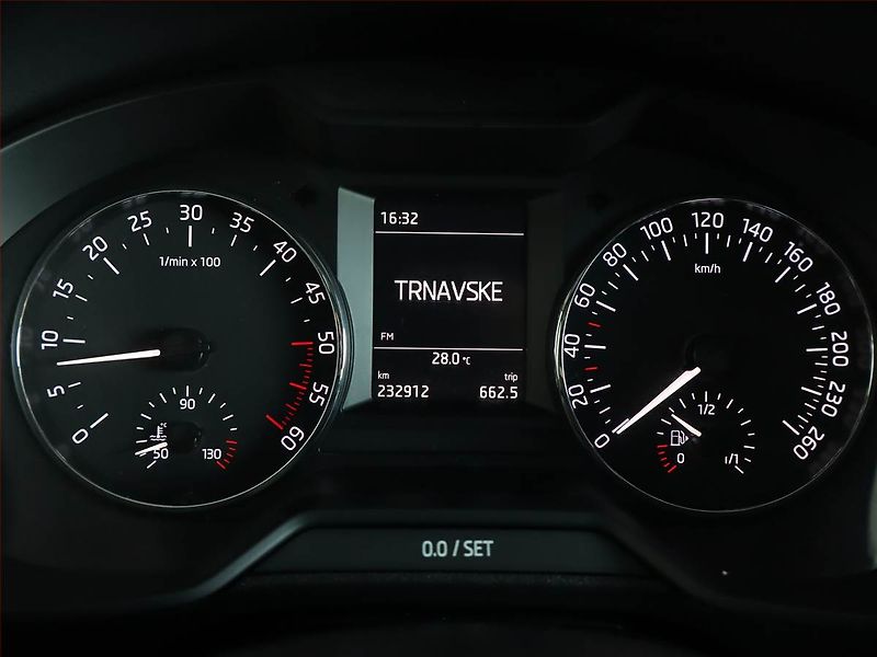 Škoda Octavia (2016) 1.6 TDI, Tempomat - fotka 11 z 18
