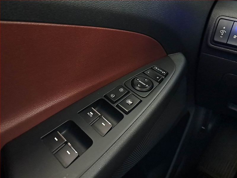 Hyundai Tucson (2015) 2.0 CRDi, 4X4, Automat - fotka 15 z 16