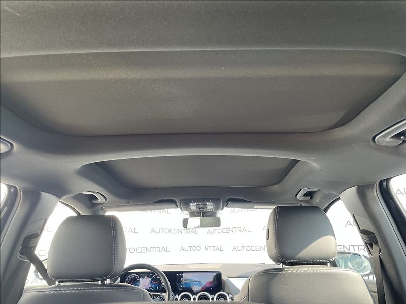 Mercedes-Benz GLA 200d,110kW,AUT.,STK 7/28,DPH - fotka 22 z 26