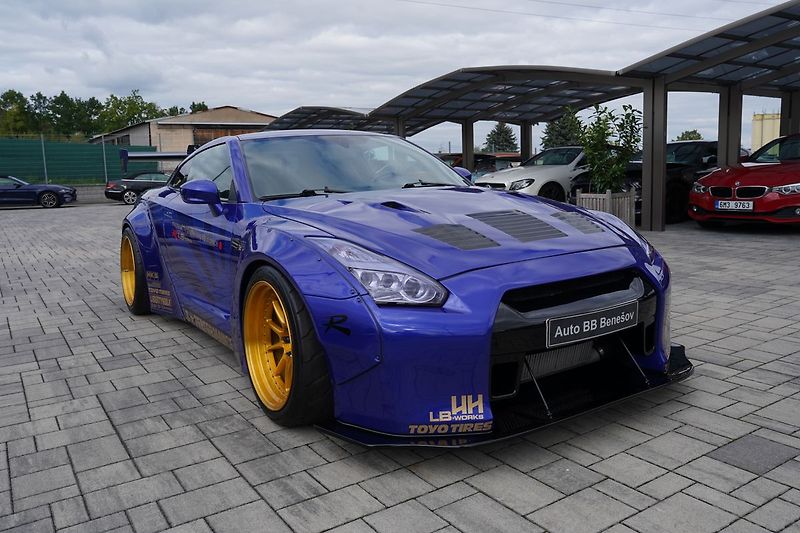 Nissan GT-R 3.8i V6 Liberty Walk 615 PS - fotka 8 z 31