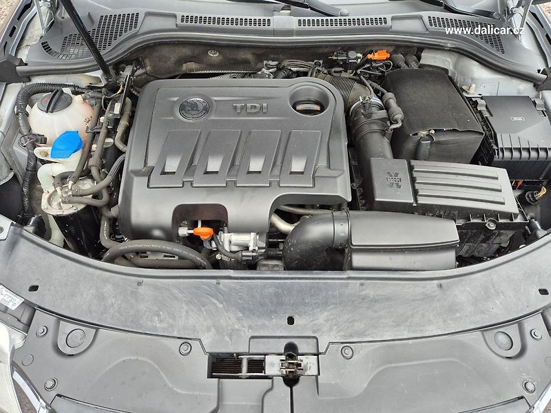 Škoda Superb (2012) 2.0TDi 125KW ELEGANCE XENON - fotka 17 z 50