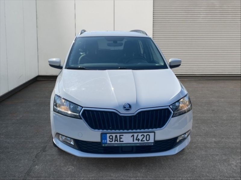Škoda Fabia 1,0 TSI Ambition - fotka 2 z 11