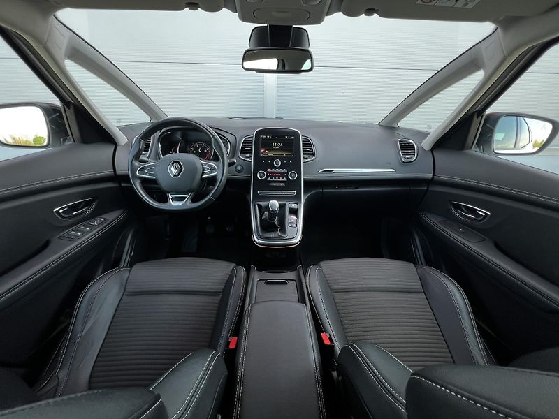 Renault Grand Scénic 1.3TCe 103kW Intense 7-Míst TZ - fotka 7 z 29