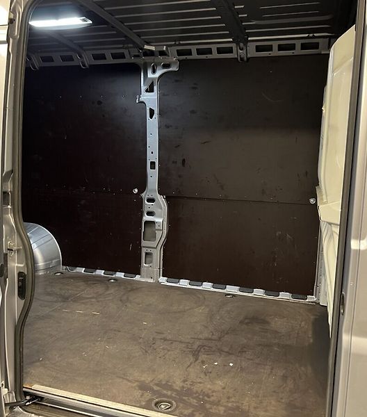 Toyota Proace Max 2.2D AT Comfort Executive L3H2 - fotka 11 z 15