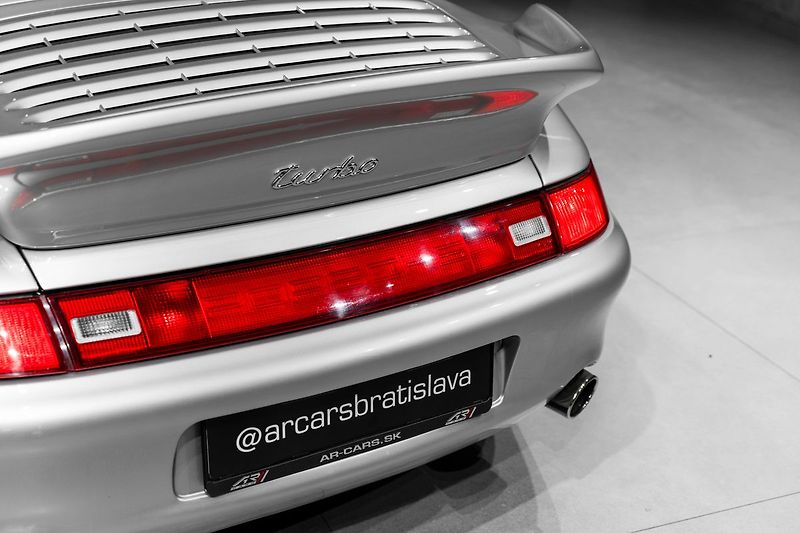 Porsche 911 Turbo - fotka 30 z 35