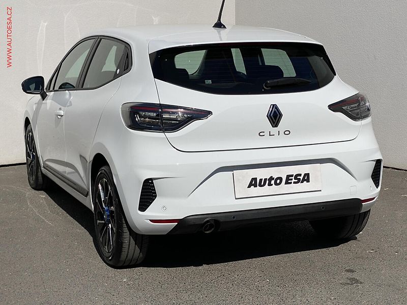 Renault Clio (2025) 1.0 TCe, 1.maj,ČR, AC, park - fotka 6 z 19