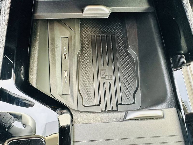 Škoda Superb Combi Selection 2.0TDI 110kW D - fotka 17 z 32