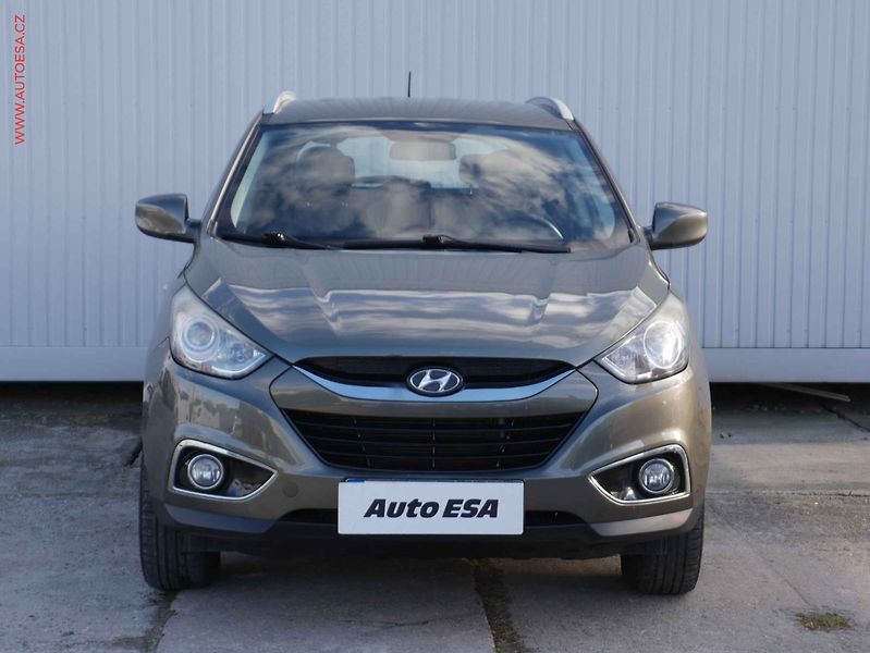 Hyundai ix35 (2012) 2.0CRDi, ČR, AC, tažné - fotka 2 z 16