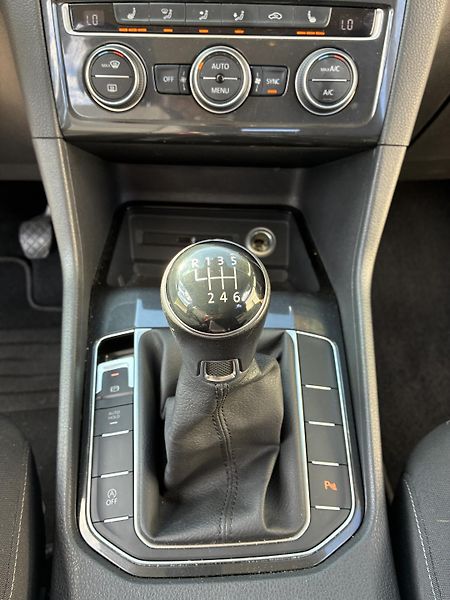 Volkswagen Golf Sportsvan (2019) - fotka 11 z 13