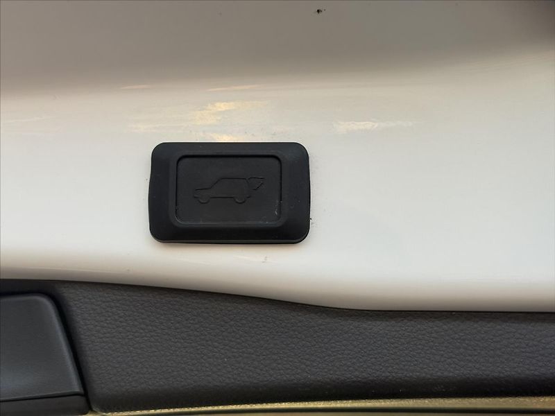 Toyota RAV4 2,0 Style 4WD CVT DPH 129kW - fotka 13 z 29