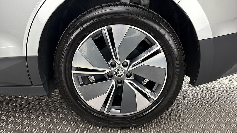 Škoda Enyaq 82 kWh AUT 80x Clever - fotka 19 z 32