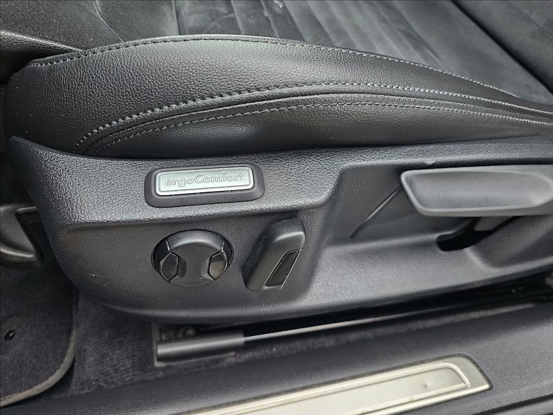 Volkswagen Passat B8 2,0 TDi 110KW Highline - fotka 15 z 45