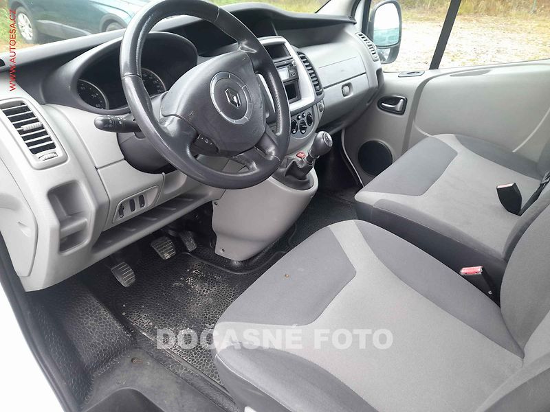 Renault Trafic (2013) 2.0 dCi, 1.maj, AC, temp - fotka 3 z 3