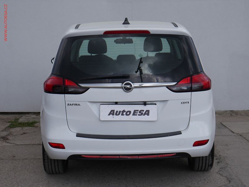 Opel Zafira (2016) 1.6 CDTi, AC, park.kamera - fotka 5 z 15
