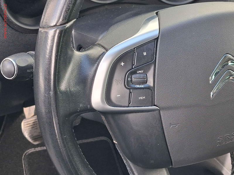 Citroën C4 (2012) 1.4VTi, ČR, AC, temp - fotka 13 z 16