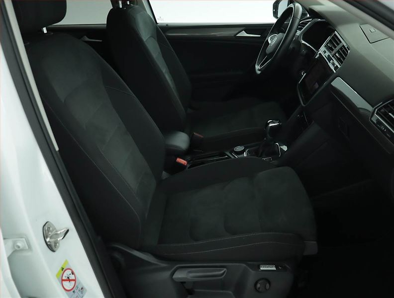 Volkswagen Tiguan Allspace (2023) Life 2.0 TDI - fotka 9 z 17
