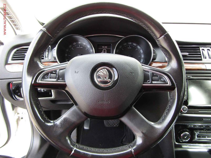 Škoda Superb (2014) 2.0 TDi 4x4, ČR, Elegance - fotka 20 z 21