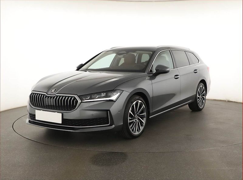Škoda Superb (2025) 2.0 TDI, Lautrin&Klement - fotka 2 z 21