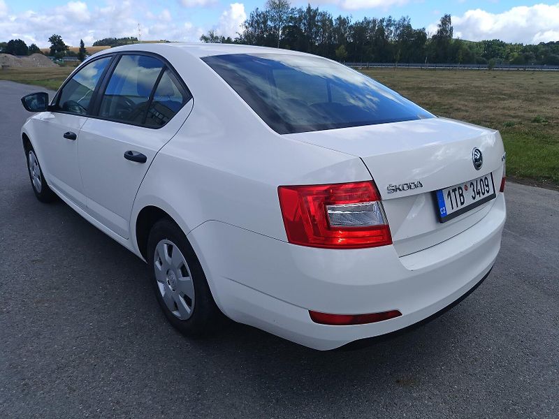 Škoda Octavia III 1.6 TDI - fotka 4 z 40