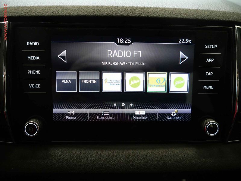 Škoda Karoq (2018) 1.6TDi, ČR, Ambition, DSG - fotka 15 z 19