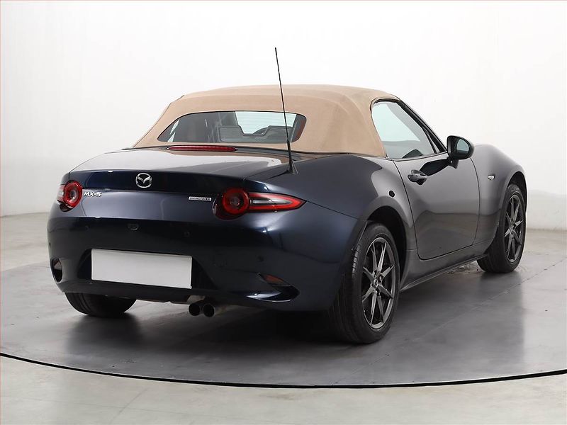Mazda MX-5 (2024) 1.5 Skyactiv G - fotka 26 z 28