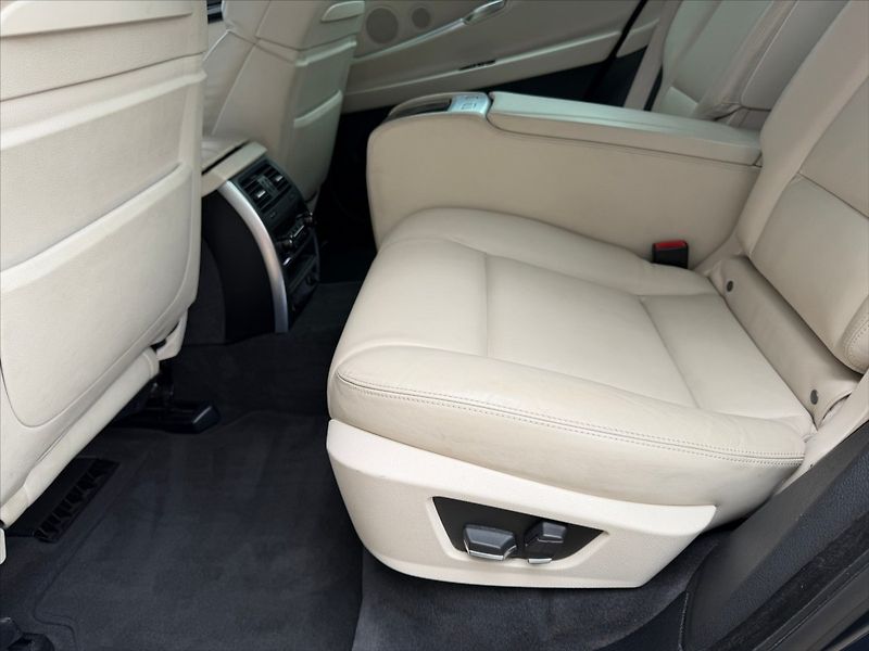BMW Řada 5 3,0 D 220kW GT-x DRIVE-SERVIS! - fotka 30 z 39