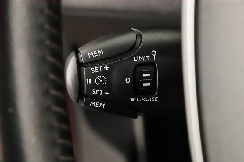 Peugeot 3008 (2019) 1.2 PureTech, Serv.kniha - fotka 18 z 20