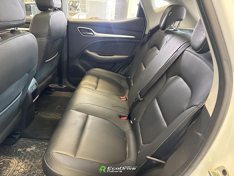 MG ZS (2021) 44,5 kWh, FWD (143 koní) - fotka 13 z 13